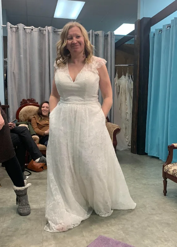 Steals and Deals Mori Lee ml21620