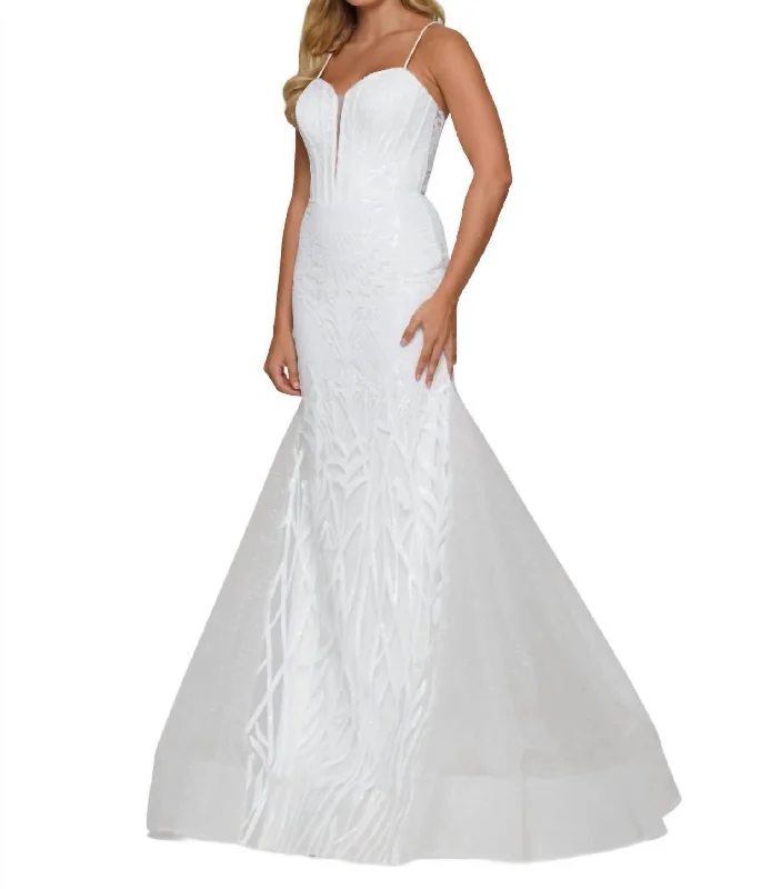 Clearance Event Sweetheart Neckline Prom Dress In White