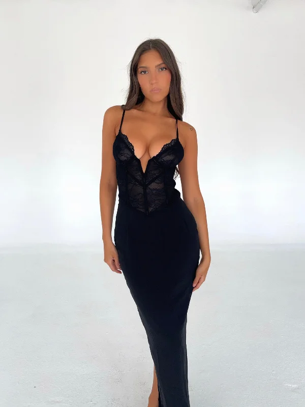 Clearance Items TYANNA MAXI DRESS BLACK