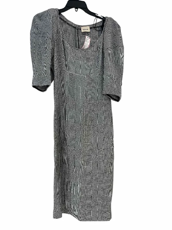 Value Deals Khaite Black and white Size No Label Dress